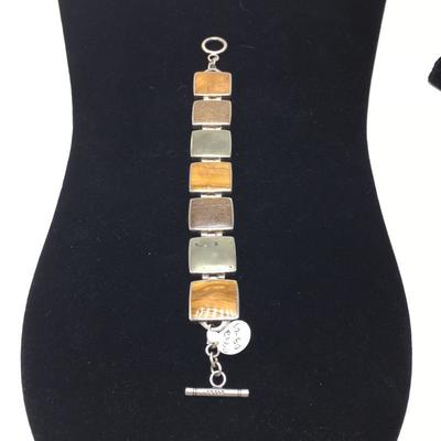 Lot 142 - Amber Waves Pendant Necklace and Bracelet