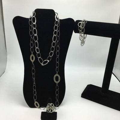 Lot 143 - Sterling Silver Array