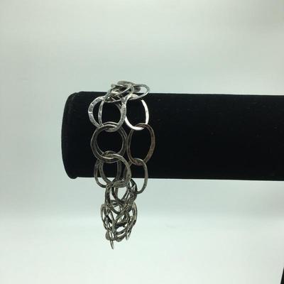 Lot 143 - Sterling Silver Array