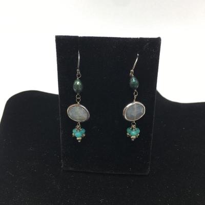 Lot 145 - Array of Earrings