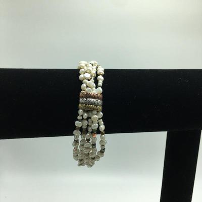 Lot 160 - Agate Stone Necklace with Bracelet