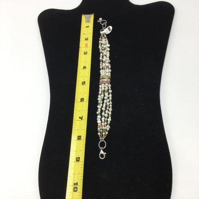 Lot 160 - Agate Stone Necklace with Bracelet