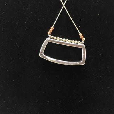 Lot 160 - Agate Stone Necklace with Bracelet