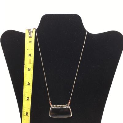 Lot 160 - Agate Stone Necklace with Bracelet