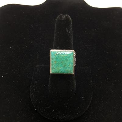 Lot 174 - Howlite Necklace & Turquoise Ring