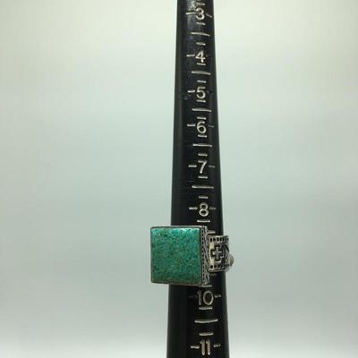 Lot 174 - Howlite Necklace & Turquoise Ring