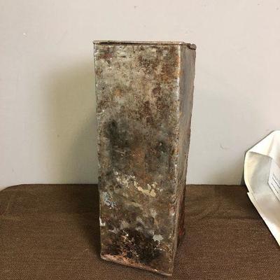 Lot#158 Rectangle Metal Tool Caddy 