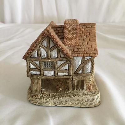 Lot 9 - Miniature Houses & Pubs