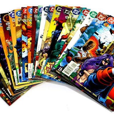 SUPERBOY COMIC BOOKS LOT OF 25 - DC COMICS