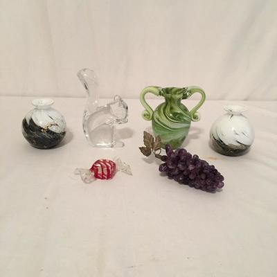 Lot 18 - Baccarat Squirrel & Glass Decorations