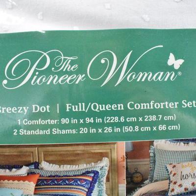 The Pioneer Woman Full/Queen Comforter Only (NO SHAMS) White Breezy Dot - New