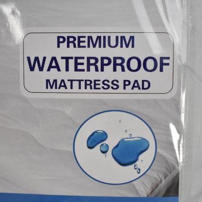 Premium Waterproof Mattress Pad, California King Size - New