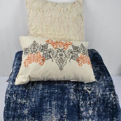 BH&G Delancey 7 Piece King Size Comforter Set, Navy/Tan - New