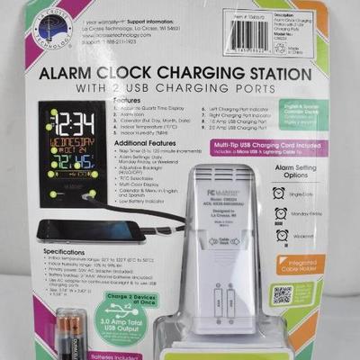 Alarm Clock Charging Station with 2 USB Charging Ports - New