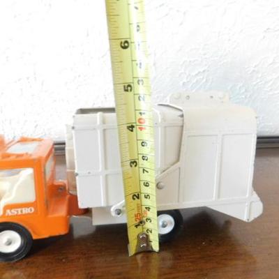 Vintage Astro Metal Body Scale Model Waster Truck 10
