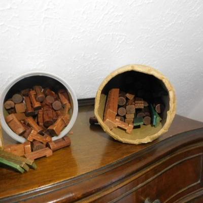 Large Collection of Lincoln Logs and Building Blocks (See all Pictures)