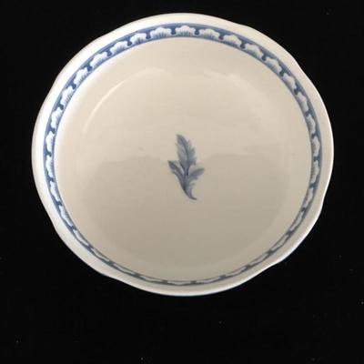 Lot 76 - Blue & White Dishware