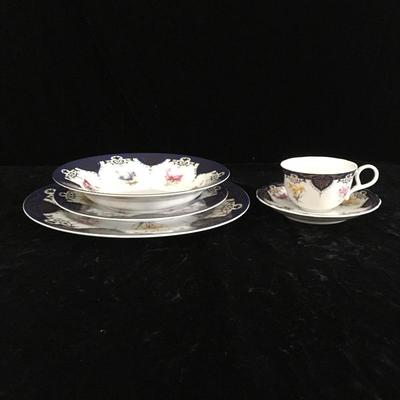 Lot 78 - Array of Gold Rimmed China