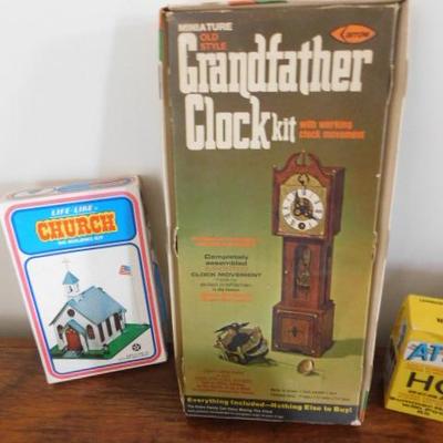 Collection of Vintage Build Models and Games