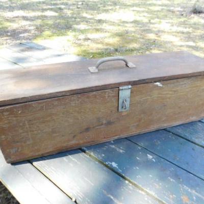 Vintage Oak Wood Primitive Tool Box 31