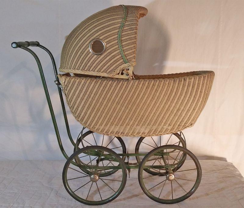Antique wicker baby clearance buggy
