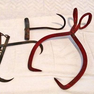 60 - Different styles of metal tongs (ice etc.)