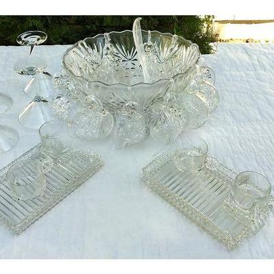 121 - Punch Bowl set with 19 Cups 4 Martini glasses and snack set Glassware