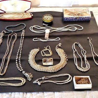 155 - Faux Pearls Jewelry grouping
