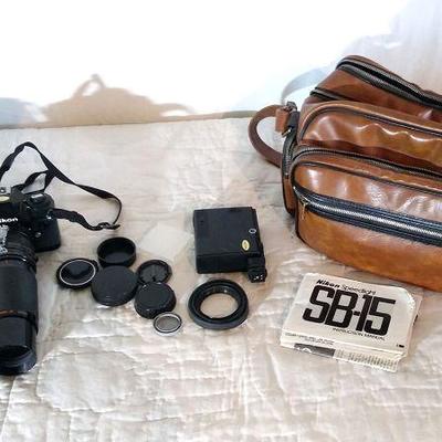 179 - Nikon N2000 camera and accessories