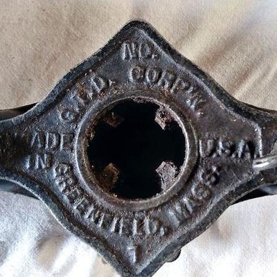 193 - Durbin non spread mouth patented threaders, pull chain pullers and more