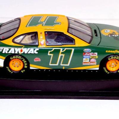 Green Bay PACKERS NFL NASCAR 1999 Die-Cast 1/24 Car Model Dale Jarrett #11 Brett Farve