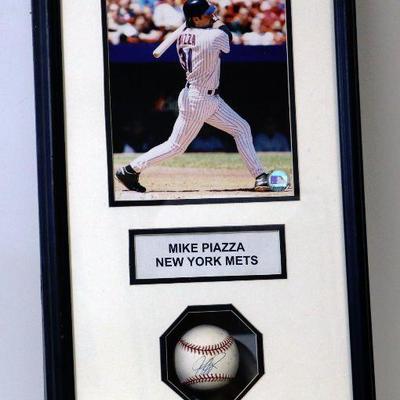 MIKE PIAZZA NY Mets Autographed Baseball + Photo in Frame/Shadow Box - D-048