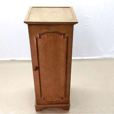 305 -  Jewelry Cabinet