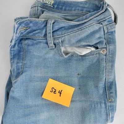 3 Pair of Women's Jeans: AE Size 2, Bongo Size 3, Old Navy Size 4