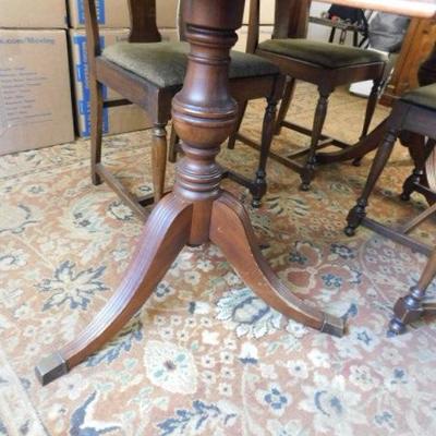 Vintage Duncan Phyfe Solid Wood Dining Table with Spring Insert Leaf 70