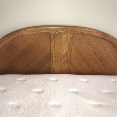 Oak Queen Size Bed With Rails