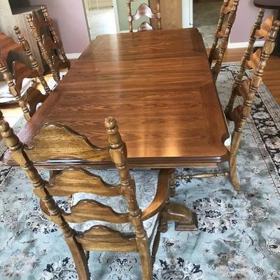 Dining Table and 8 Chairs With Table Cover