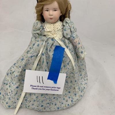 Blonde hair blue dress doll (lot 111)