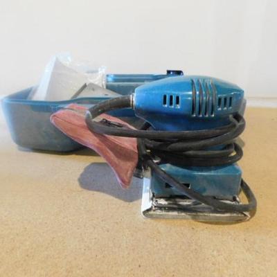 Makita Electric Palm Sander with Carry Case