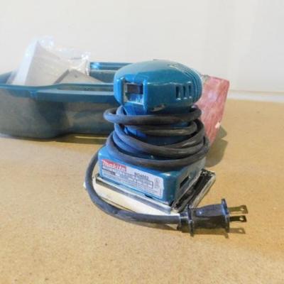 Makita Electric Palm Sander with Carry Case