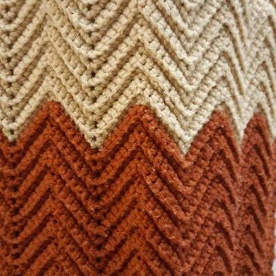 Vintage crocheted blanket, approx 40 x 80