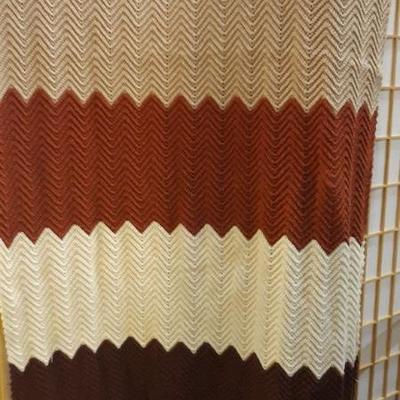 Vintage crocheted blanket, approx 40 x 80