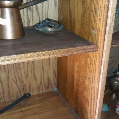 Oak display cabinet with 8 adjustable shelves, beautiful carved feet