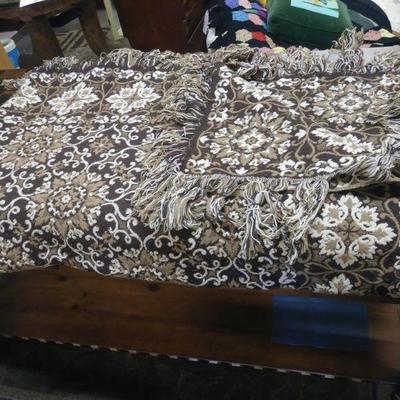 Twin Size Brown/ White Woven Comforter with Fringe