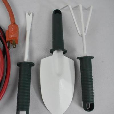 2 Extension Cords & 3 Gardening Tools