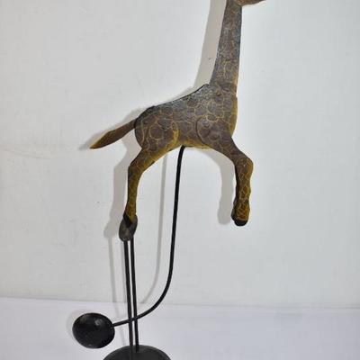 Balanced Running Giraffe, Metal