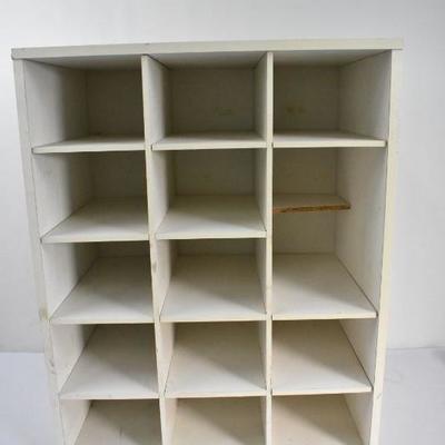 White Shoe Shelf, 15 Openings, 1 Shelf is Broken, 19