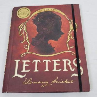 The Beatrice Letters, Lemony Snicket - Slightly Torn Folders Inside