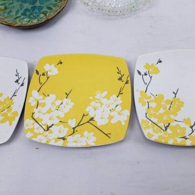 Small Plates, 3 Yellow & White Square, 1 Display (Broken/Fixed), 1 Glass Dish