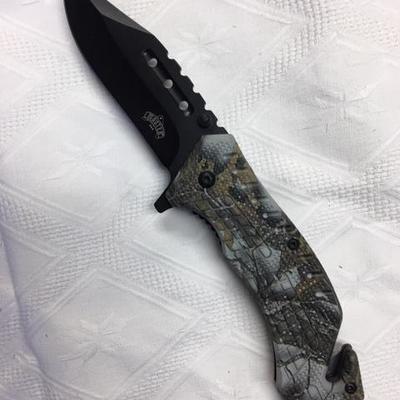 Lot 052 Collector Knife, Camo